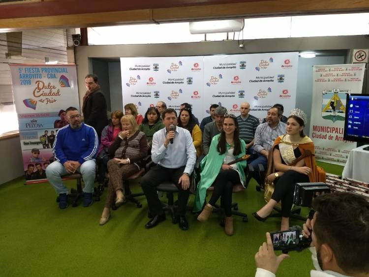 SE PRESENTÓ LA 5° FIESTA PROVINCIAL  ARROYITO, LA DULCE CIUDAD DEL PAÍS