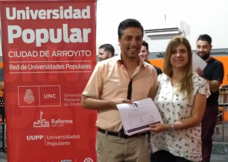 ENTREGA DE CERTIFICADOS A ALUMNOS DE LA BANDA SINFÓNICA MUNICIPAL