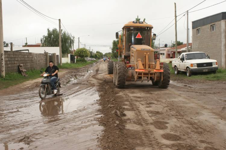ARREGLOS Y MANTENIMIENTOS EN CALLES DE TIERRA