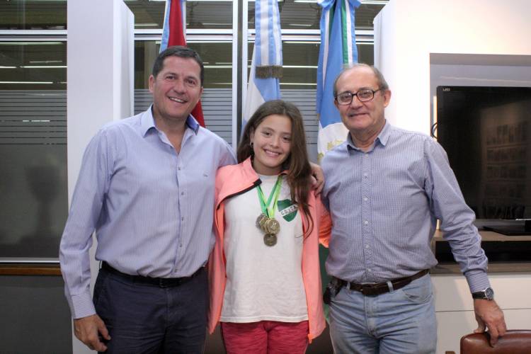El Intendente Cravero felicitó a la deportista Agostina Núñez