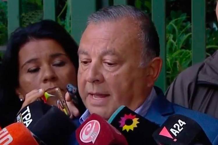 Médico se tiroteó con ladrones en su casa