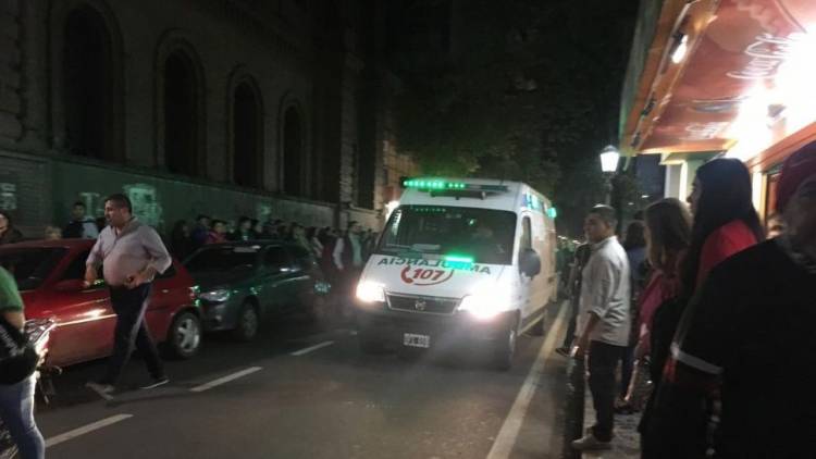 Sergio Denis se cayó de un escenario y está delicado