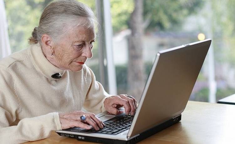 Integración de las personas mayores a la Tecnología