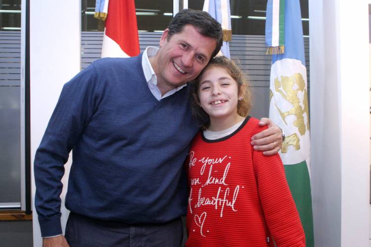 EL INTENDENTE CRAVERO RECIBIÓ A MARISOL GARAY, UNA ARROYITENSE QUE DEJÓ UN GRAN MENSAJE RESPECTO AL BULLYNIG