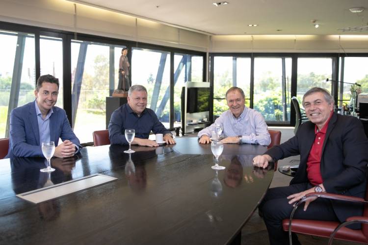 El gobernador Juan Schiaretti recibió al electo intendente de Arroyito Gustavo Benedetti 