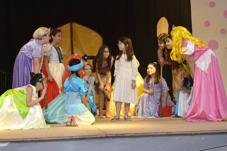 Se realizó el Maratón de Teatro en el marco de Abriendo Telones