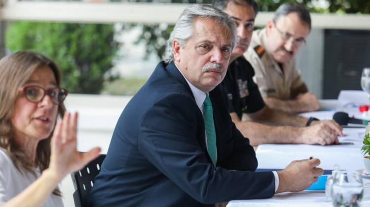 El Gobierno analiza la salida paulatina del aislamiento obligatorio