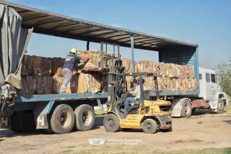 El Gobierno Municipal vendió por primera vez más de 15000 kilos de cartón para reciclaje