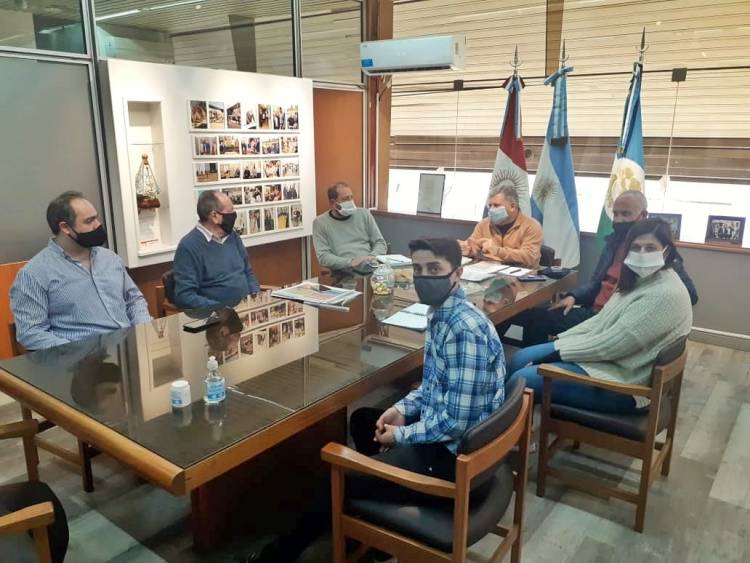 OBRA DE CLOACAS DEL SECTOR SUR: IMPORTANTE REUNIÓN ENTRE EL INTENDENTE GUSTAVO BENEDETTI Y EL SECRETARIO DE SERVICIOS PÚBLICOS DE LA PROVINCIA
