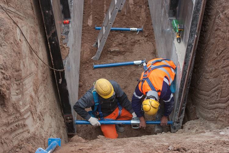 EXCAVACIONES PARA LA OBRA DE CLOACAS SECTOR SUR