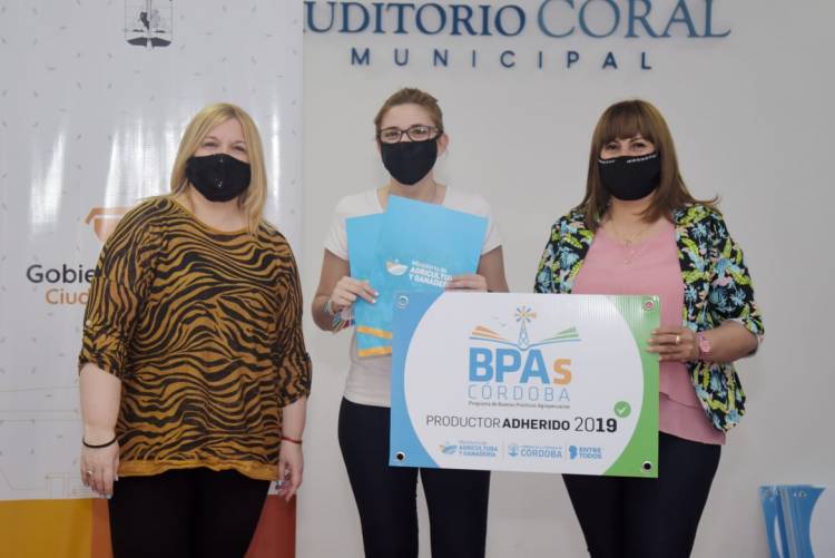 ENTREGA DE SUBSIDIOS BPAS A PRODUCTORES AGROPECUARIOS DE NUESTRA CIUDAD