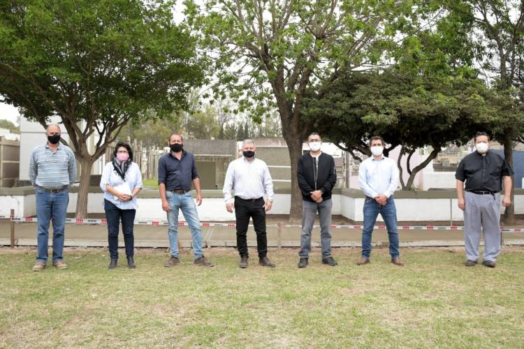 EL INTENDENTE GUSTAVO BENEDETTI Y EL PRESIDENTE DE AMA IVÁN RIVAROLA, VISITARON LAS MEJORAS EN EL CEMENTERIO MUNICIPAL