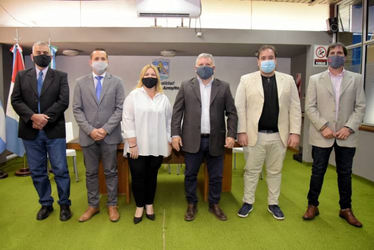 EL INTENDENTE GUSTAVO BENEDETTI MUEVE LAS PIEZAS DEL EJECUTIVO PARA DAR RESPUESTA A LAS DEMANDAS DE LA CIUDAD