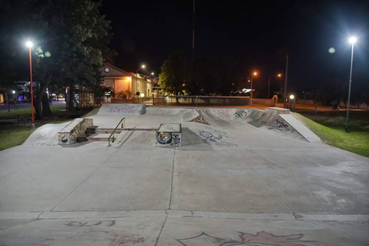 MEJORAS EN ILUMINACIÓN EN EL SKATEPARK MUNICIPAL