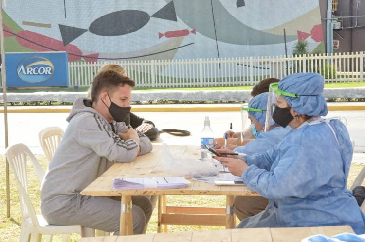 EL MUNICIPIO REALIZÓ UN TESTEO DIRIGIDO A EMPLEADOS DE LA EMPRESA ARCOR