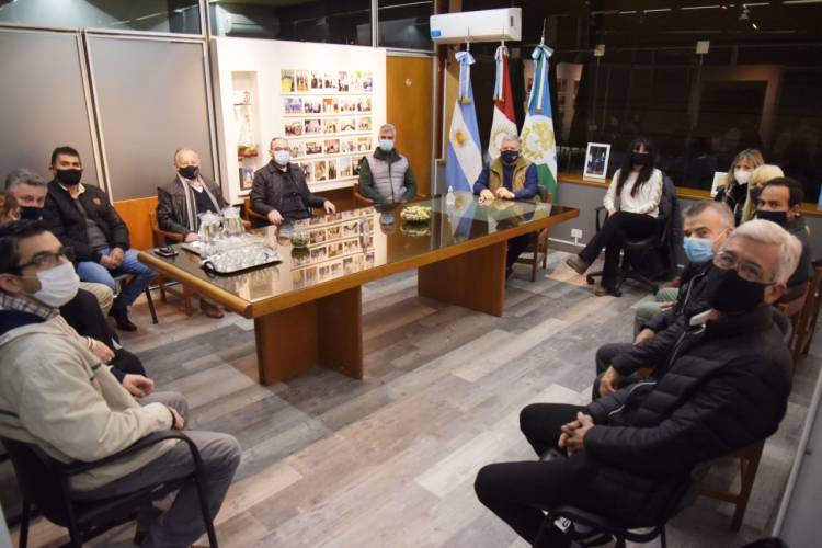 EL INTENDENTE GUSTAVO BENEDETTI RECIBIÓ A AUTORIDADES RELIGIOSAS