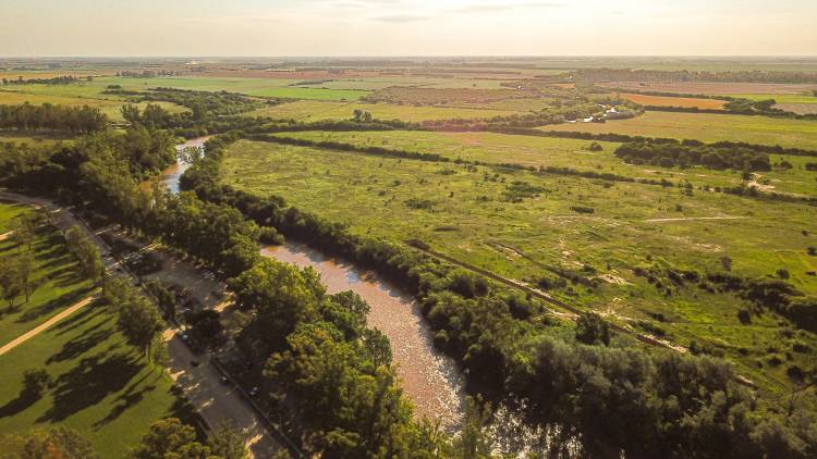 ARROYITO LICITA SU COSTANERA Y BUSCA POTENCIARLA COMO ATRACTIVO TURÍSTICO PARA LA TEMPORADA 2022
