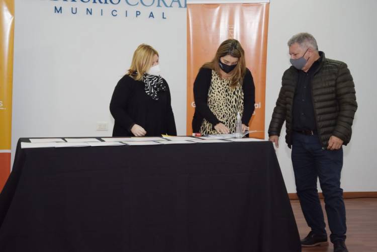 ARROYITO ENTREGÓ MÁS DE $4.600.000 EN SUBSIDIOS A COMERCIANTES AFECTADOS POR LA PANDEMIA CON FONDOS PROPIOS Y GESTIONADOS