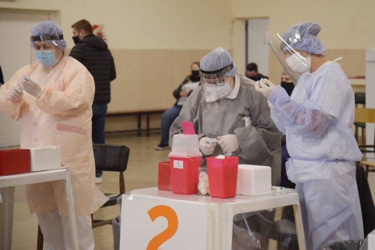 COMIENZA LA VACUNACIÓN DE MENORES DE 12 A 17 AÑOS