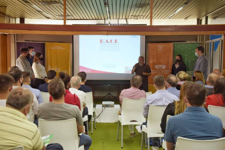 MÁS DE 50 EMPRESAS DE ARROYITO INICIARON LA CAPACITACIÓN DE FINANZAS CORPORATIVAS Y MERCADO DE CAPITALES