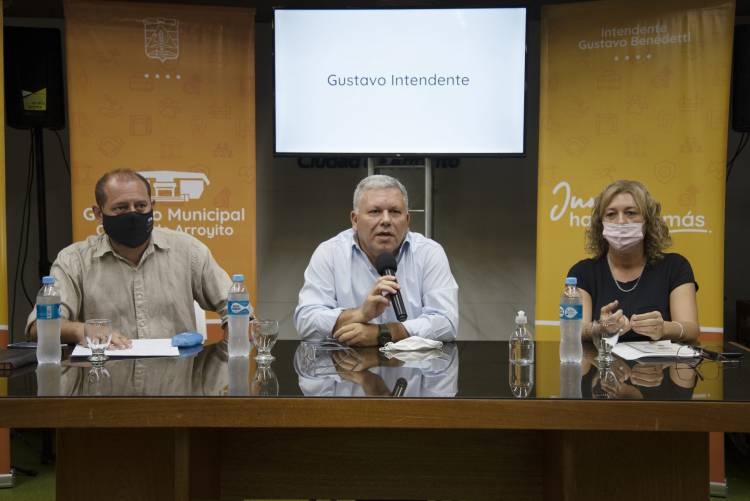 EL INTENDENTE BENEDETTI SE COMPROMETIÓ CON LOS PADRES DE LA ESCUELA PROA Y EN EL MES DE ABRIL LOS ALUMNOS ESTARÁN CURSANDO EN EL EDIFICIO ALTERNO