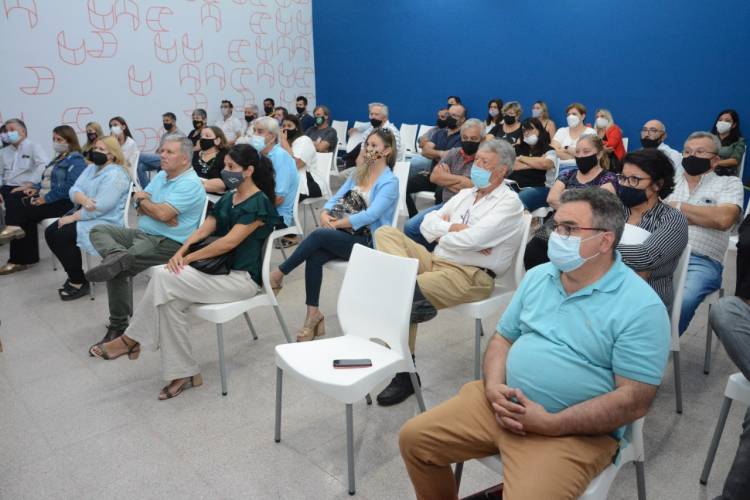 EL INTENDENTE PRESENTÓ LOS PROYECTOS PARA EL AÑO 2022 A LAS INSTITUCIONES DE LA CIUDAD