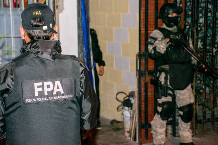 CIUDAD DE CÓRDOBA: CAE PAREJA QUE VENDÍA DROGAS EN VILLA PÁEZ