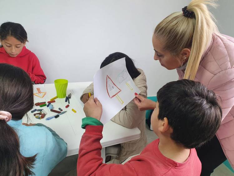 EL CONSEJO DE NIÑAS Y NIÑOS SE REUNIÓ CON LA DIRECTORA DE TRÁNSITO