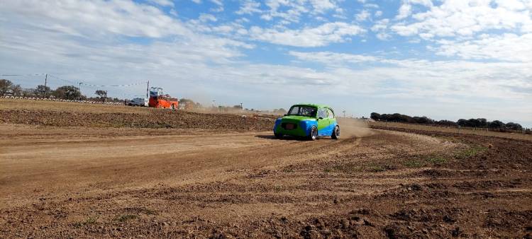 PRUEBAS COMUNITARIAS: IMPORTANTE CANTIDAD DE DEPORTISTAS Y PÚBLICO GENERAL