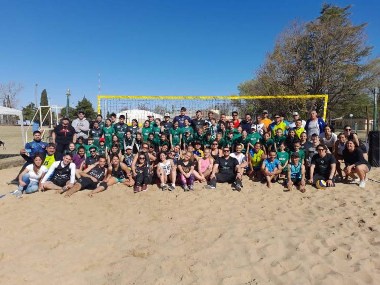 GRAN CONVOCATORIA EN EL TORNEO DE BEACH VÓLEY/ VÓLEY OUTDOOR DEL CLUB DEPORTIVO Y CULTURAL ARROYITO