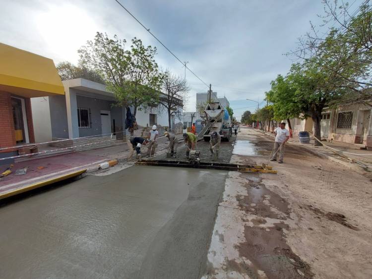 LA OBRA DE DESAGÜES DE LA CALLE MITRE LLEGÓ A SU ETAPA FINAL