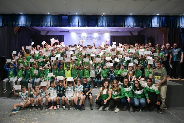 EL INTENDENTE BENEDETTI RECONOCE A MÁS DE 200 DEPORTISTAS LOCALES