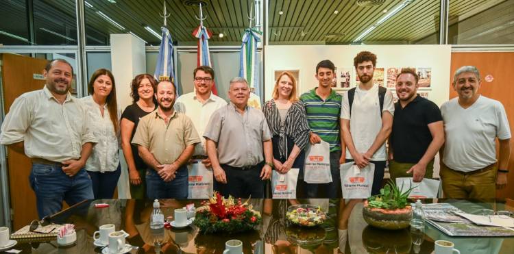 LA VICERRECTORA DE LA UNC VISITÓ EL ESPACIO DONDE FUNCIONARÁ EL FUTURO POLO EDUCATIVO DE ARROYITO