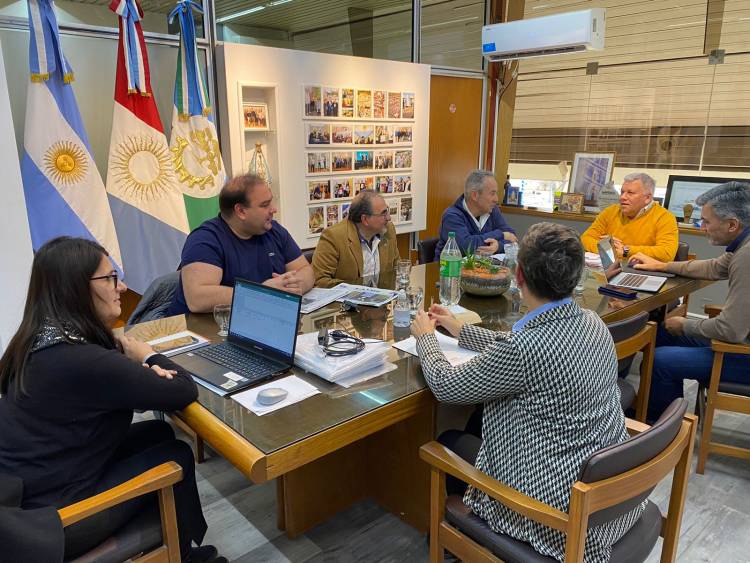 EL EQUIPO ECONÓMICO JUNTO AL INTENDENTE AVANZAN EN PROYECTOS PARA EL 2024