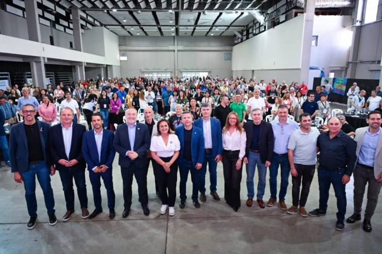 Arroyito presente en el 1° Encuentro de Centros Vecinales de la Región Centro